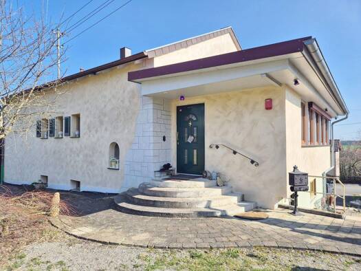 Mehrfamilienhaus zum Kauf 379.000 € 5 Zimmer 240 m² 740 m² Grundstück Bingen 72511