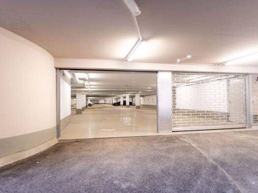 Tiefgaragenstellplatz zur Miete provisionsfrei 85 € Hafenstraße 15-21 Neulindenau Leipzig 04179