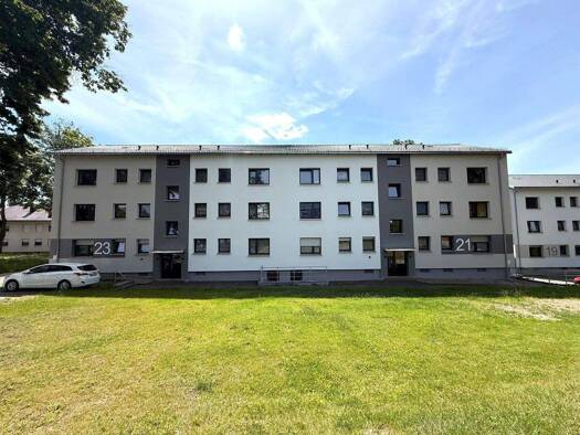 Wohnung zur Miete 590 € 3 Zimmer 64 m² Dr.-Eisenbarth-Straße 21 Oberviechtach 92526