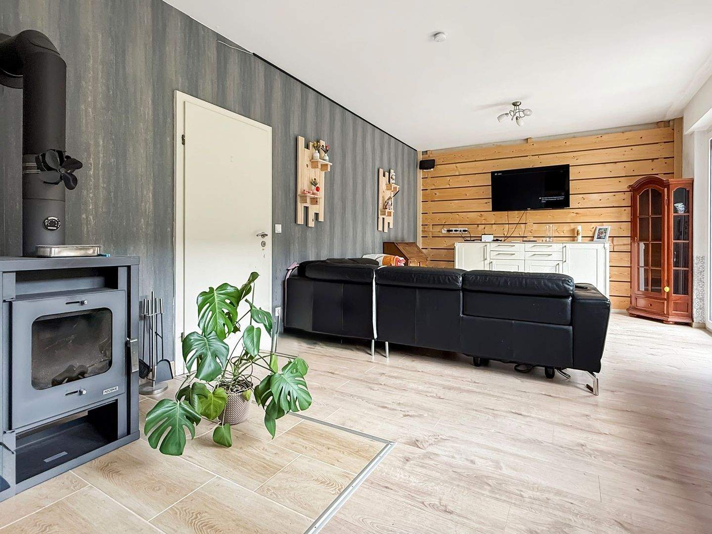 Immobilie in Porta Westfalica - Stilvolles Zuhause mit viel Raum und Gartenidylle! - Bild 3