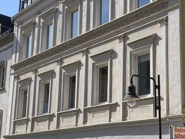 Wohnung zur Miete 365 € 2 Zimmer 36,5 m² 2. Geschoss frei ab 01.04.2026 Innenstadt Hof 95028