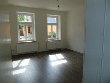 Wohnung zur Miete 289 € 2,5 Zimmer 64,2 m² EG frei ab sofort Pleißaer Straße 5 Limbach-Oberfrohna Limbach-Oberfrohna 09212