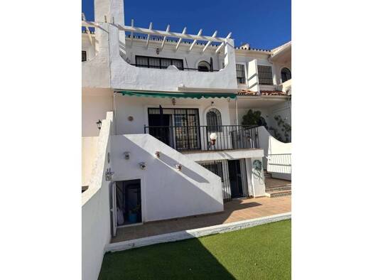 Chalet zum Kauf 620.000 € 3 Zimmer 173 m² Rincón de la Victoria 29720