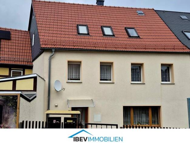 Reihenmittelhaus zum Kauf 53.000 € 6 Zimmer 130 m² 257 m² Grundstück Greiz Greiz 07973