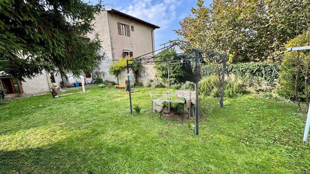 Haus zum Kauf 195.000 € 142 m² 200 m² Grundstück Caprino Veronese 37013