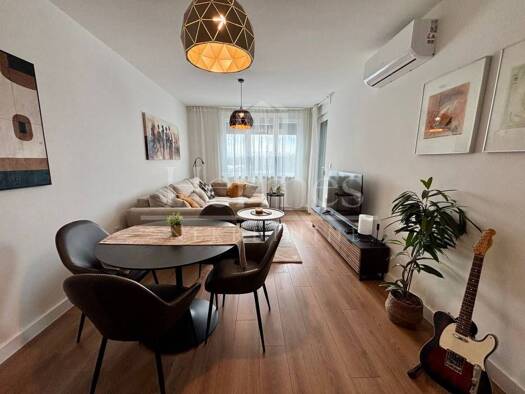 Studio zur Miete 900 € 1 Zimmer 51 m² 1. Geschoss Zitnjak