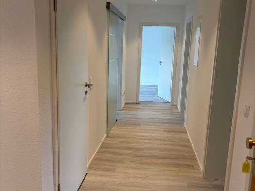Wohnung zur Miete 1.250 € 4 Zimmer 90 m² Geschoss 1/3 frei ab 01.11.2026 Dürerstraße 8 Plankstadt 68723