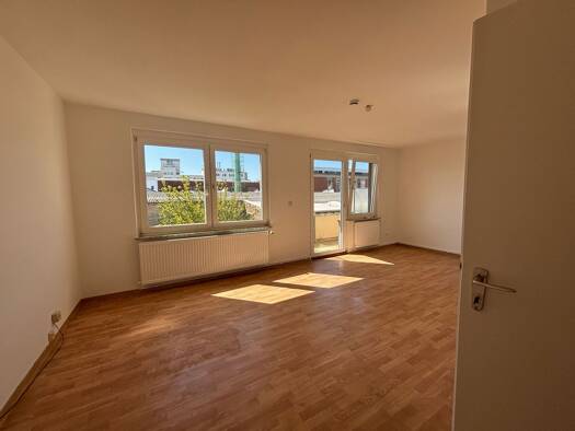 Wohnung zur Miete 600 € 3 Zimmer 71 m² Geschoss 3/4 frei ab 15.09.2026 Nordstraße 38 Braunschweig Nordstadt 38106