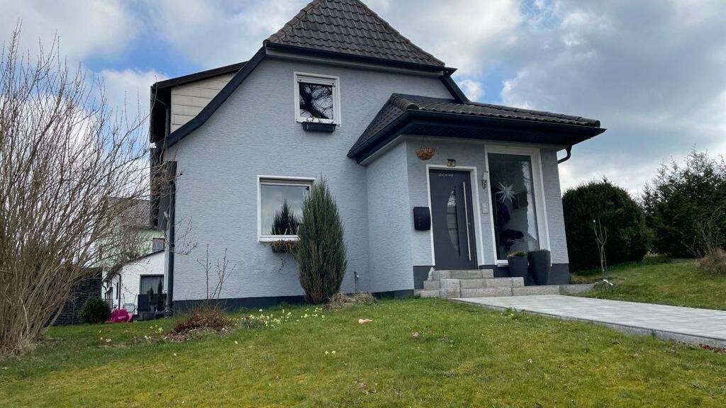 Einfamilienhaus zum Kauf 269.000 € 4 Zimmer 125 m² 1.254 m² Grundstück Waldthurn 92727