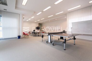 Büro-/Praxisfläche zur Miete 4.416 € Hebrangova Donji grad 10000