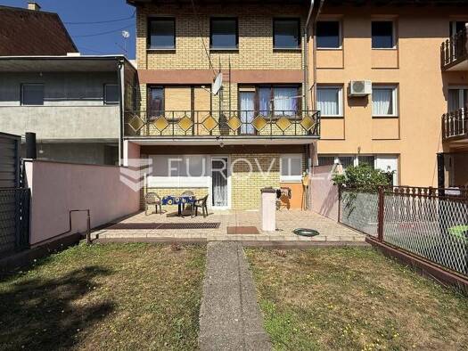 Haus zum Kauf 250.000 € 6 Zimmer 290 m² Bosutsko naselje Josipovac 31000