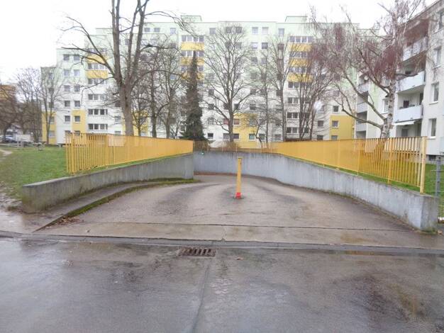 Tiefgarage zur Miete provisionsfrei 20 € Heinrich-Billstein-Str. Merkenich Chorweiler 50769