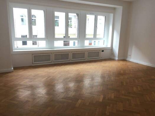 Wohnung zur Miete 1.153 € 3 Zimmer 112,4 m² 1. Geschoss frei ab 01.03.2026 Sallstraße 21 Südstadt Hannover 30171