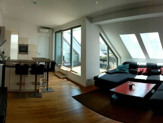 Penthouse zur Miete 2.800 € 2 Zimmer 100 m² Geschoss -5/5 frei ab 15.06.2026 Prenzlauer Berg Berlin 10437