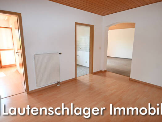 Wohnung zum Kauf 225.000 € 3 Zimmer 82 m² Dachgeschoss, 2. Geschoss Neumarkt-Woffenbach 92318