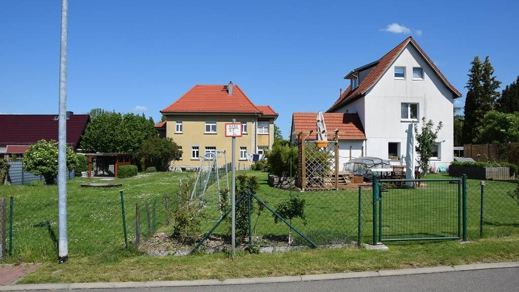 Haus zum Kauf 860.000 € 12 Zimmer 310 m² 2.037 m² Grundstück Großobringen 99439