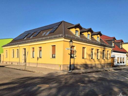 Mehrfamilienhaus zum Kauf 439.000 € 10,5 Zimmer 273 m² 300 m² Grundstück frei ab sofort Schützenstraße 1 Wriezen Wriezen 16269
