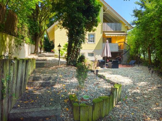 Einfamilienhaus zum Kauf provisionsfrei 890.000 € 7,5 Zimmer 170 m² 601 m² Grundstück Berg Landshut 84036