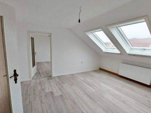 Wohnung zur Miete 390 € 3 Zimmer 64,1 m² 2. Geschoss frei ab sofort Leipziger Straße 6 Döbeln Döbeln 04720
