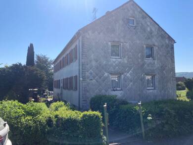Haus zum Kauf 250.000 € 18 Zimmer 281 m² 2.215 m² Grundstück Bauersbergstraße 20 Bischofsheim Bischofsheim a.d.Rhön 97653