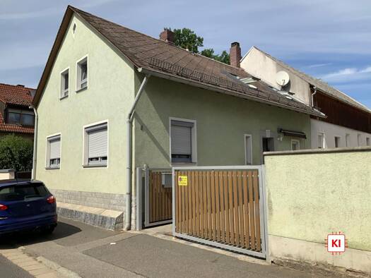Mehrfamilienhaus zum Kauf 199.000 € 6 Zimmer 129 m² 671 m² Grundstück frei ab 01.10.2026 Mantel Mantel 92708