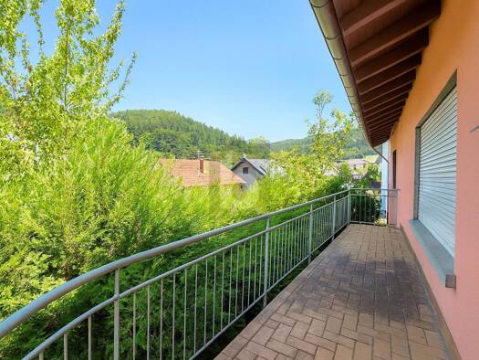 Mehrfamilienhaus zum Kauf 300.000 € 6 Zimmer 207 m² 739 m² Grundstück Heiligkreuzsteinach 69253