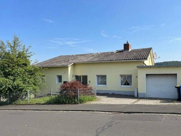 Mehrfamilienhaus zum Kauf provisionsfrei 488.000 € 7 Zimmer 255 m² 524 m² Grundstück Lollar Lollar 35457