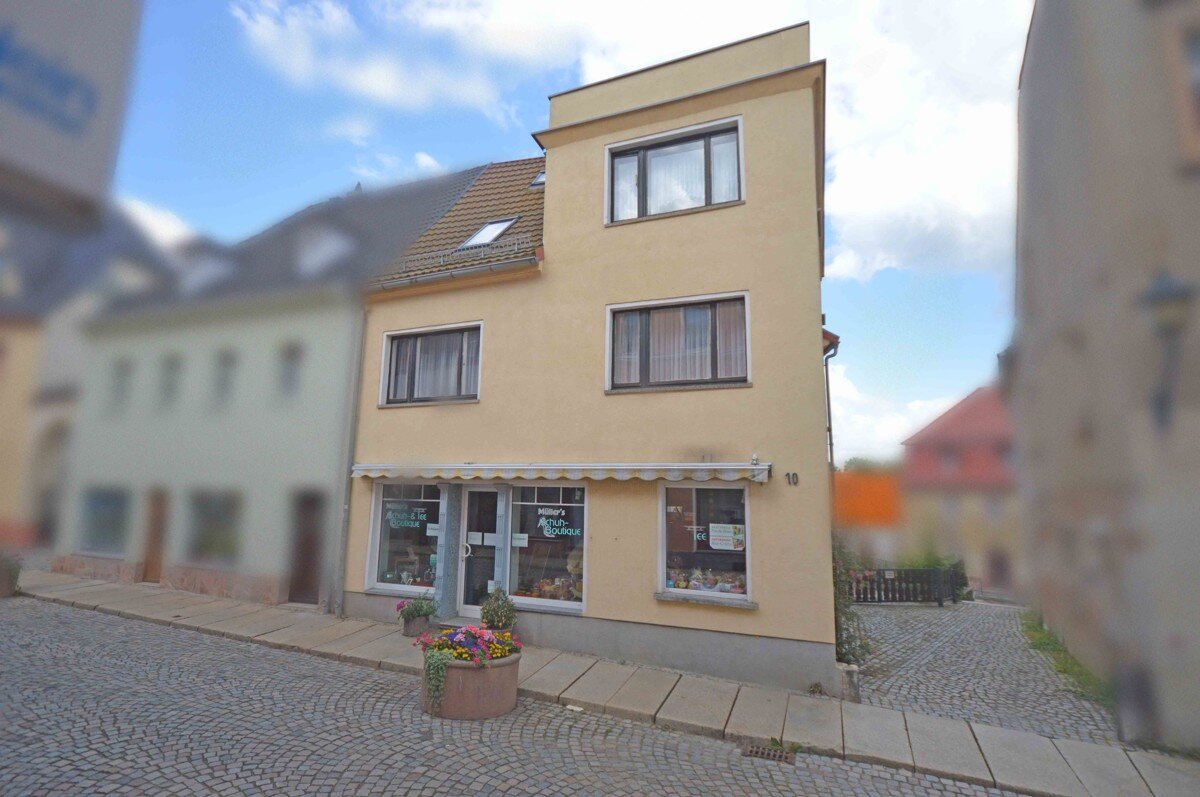 Haus zum Kauf 199.000 € 10 Zimmer 303 m²<br/>Wohnfläche 358 m²<br/>Grundstück Burgstädt Burgstädt 09217