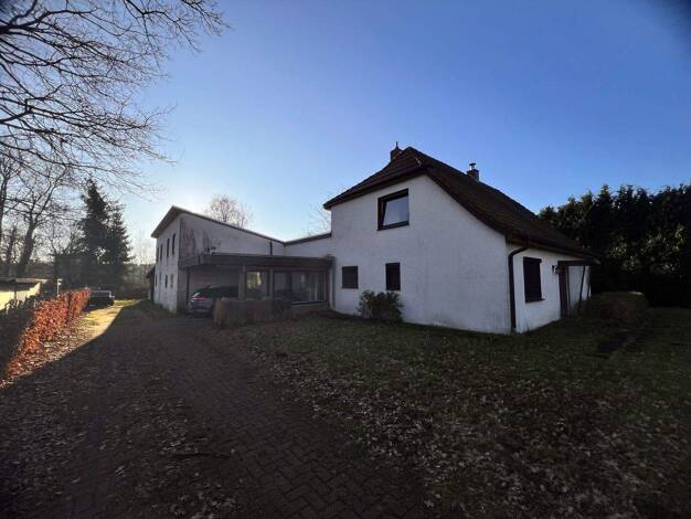 Einfamilienhaus zum Kauf 265.000 € 8 Zimmer 250 m² 1.600 m² Grundstück frei ab sofort Harrendorf Hagen im Bremischen 27628