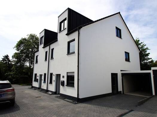 Doppelhaushälfte zur Miete 3.200 € 5 Zimmer 170 m² 277 m² Grundstück frei ab sofort Wiesbaden 65205