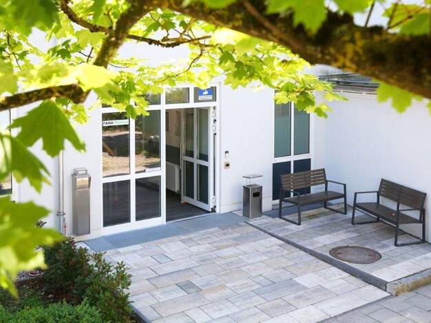 WG-Zimmer zur Miete Wohnen auf Zeit 1.200 € 20 m² 1. Geschoss frei ab sofort Alte-Bergstr. 2 Puchheim 82178