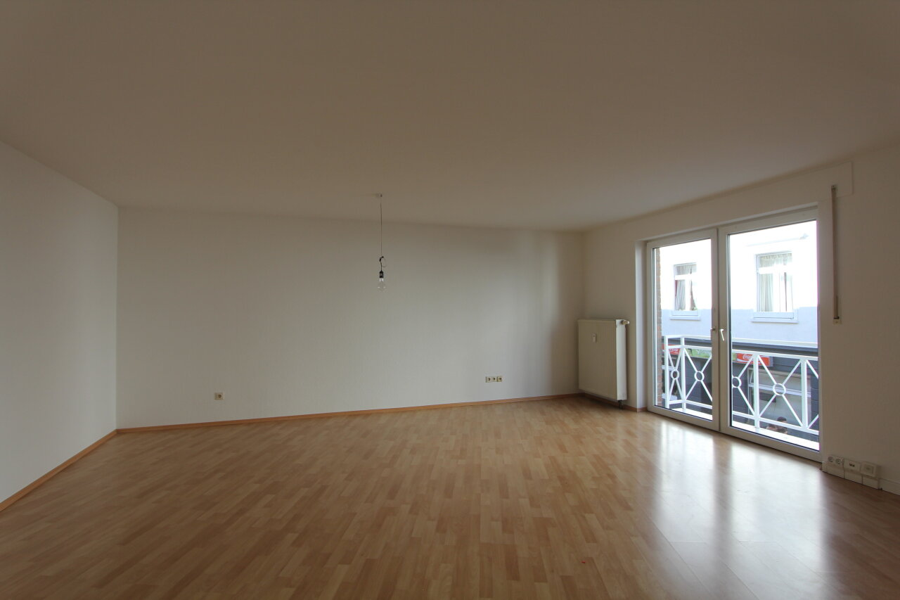 Wohnung zum Kauf 300.000 € 2 Zimmer 60 m²<br/>Wohnfläche 2.<br/>Geschoss Pestalozzistr. 37 Heerdt Düsseldorf 40549