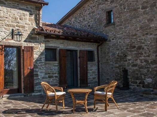Haus zum Kauf 850.000 € 520 m² 13.500 m² Grundstück Città di Castello 06012