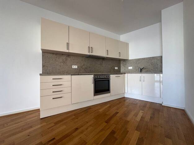 Wohnung zur Miete 783 € 2 Zimmer 53,5 m² 1. Geschoss frei ab sofort Dresdner Straße 5 Zentrum-Ost Leipzig 04103