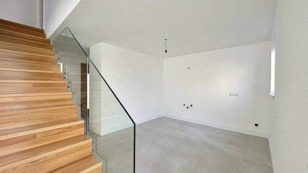 Doppelhaushälfte zum Kauf - Erstbezug 590.000 € 4 Zimmer 132,1 m² frei ab sofort Leopold Lehnerstraße Steinabrückl 2751