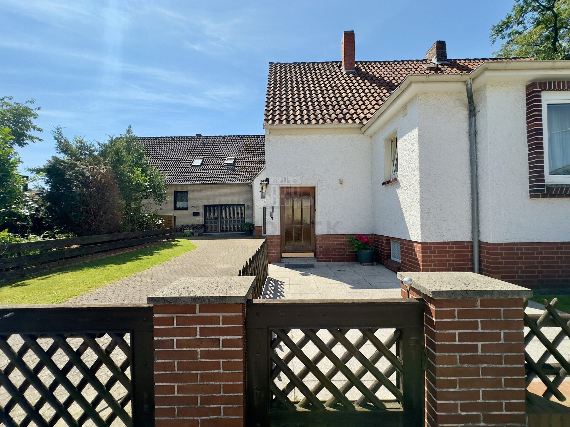 Mehrfamilienhaus zum Kauf 450.000 € 9 Zimmer 271 m²<br/>Wohnfläche 1.188 m²<br/>Grundstück Kolenfeld Wunstorf / Kolenfeld 31515