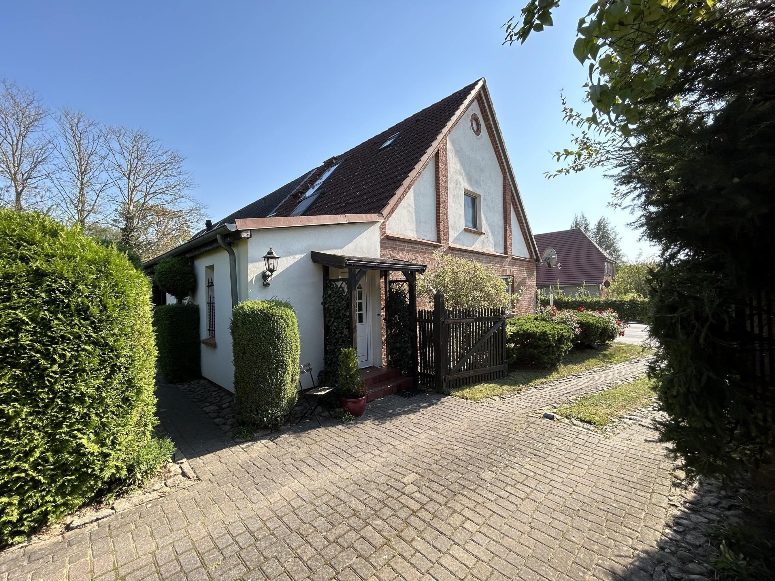 Reihenendhaus zum Kauf 340.000 € 6 Zimmer 138 m²<br/>Wohnfläche 1.493 m²<br/>Grundstück Satow Satow 18239