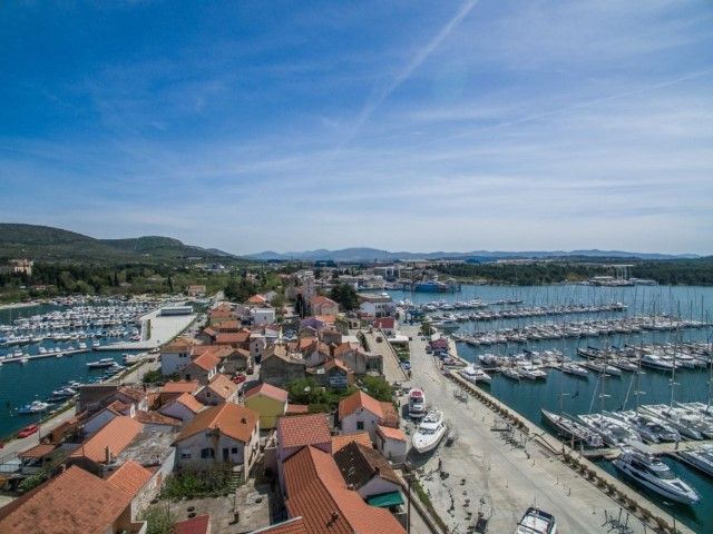 Land-/Forstwirtschaft zum Kauf 300.000 € Sibenik