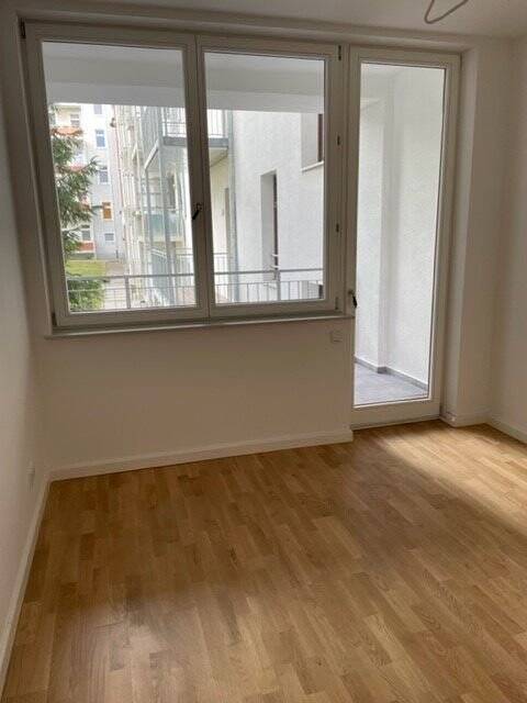 NEUWERTIGE WOHNUNG!!! PARKETT, FUßBODENHEIZUNG, BALKON, LIFT SOWIE MODERNEM BAD!!! – Sonnenstraße 69, 9130 Chemnitz – Vorschaubild 5