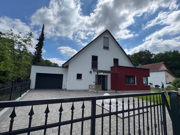 Einfamilienhaus zum Kauf provisionsfrei 1.150.000 € 11 Zimmer 263 m² 880 m² Grundstück Schwarzach Schwabach 91126