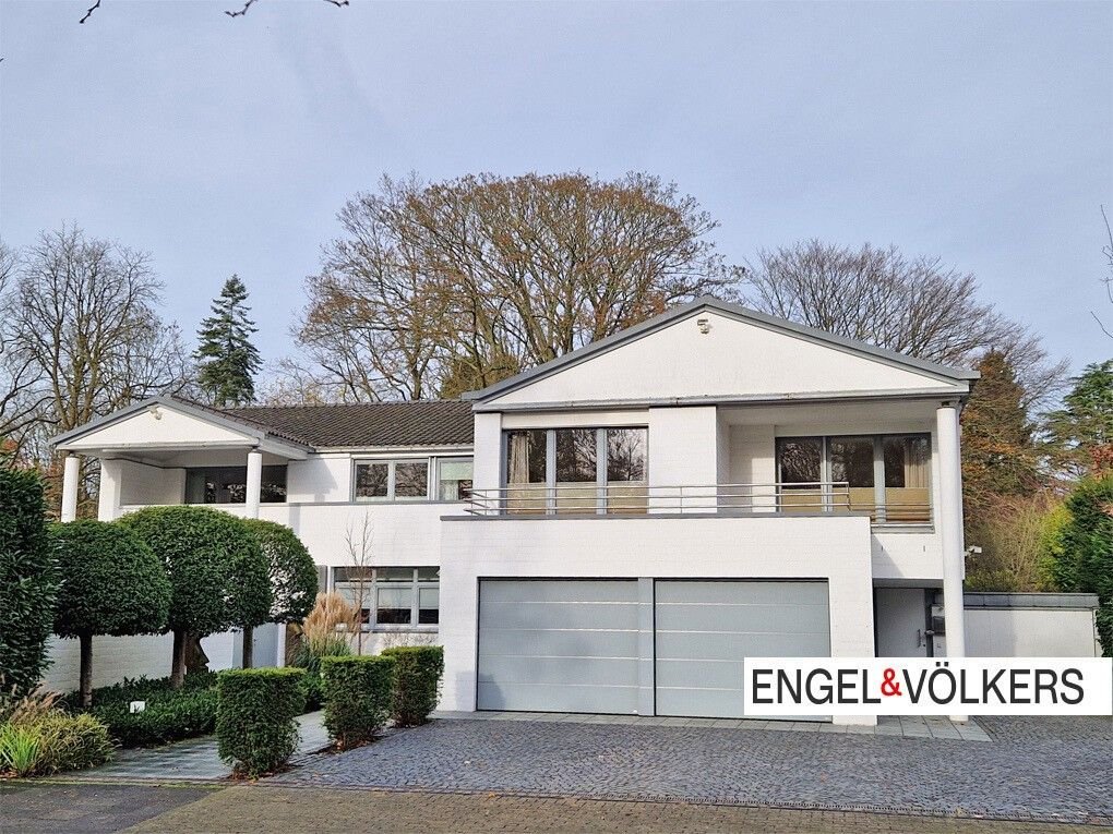 Villa zum Kauf 2.700.000 € 9 Zimmer 467 m²<br/>Wohnfläche 2.352 m²<br/>Grundstück Stadtwald Krefeld 47800