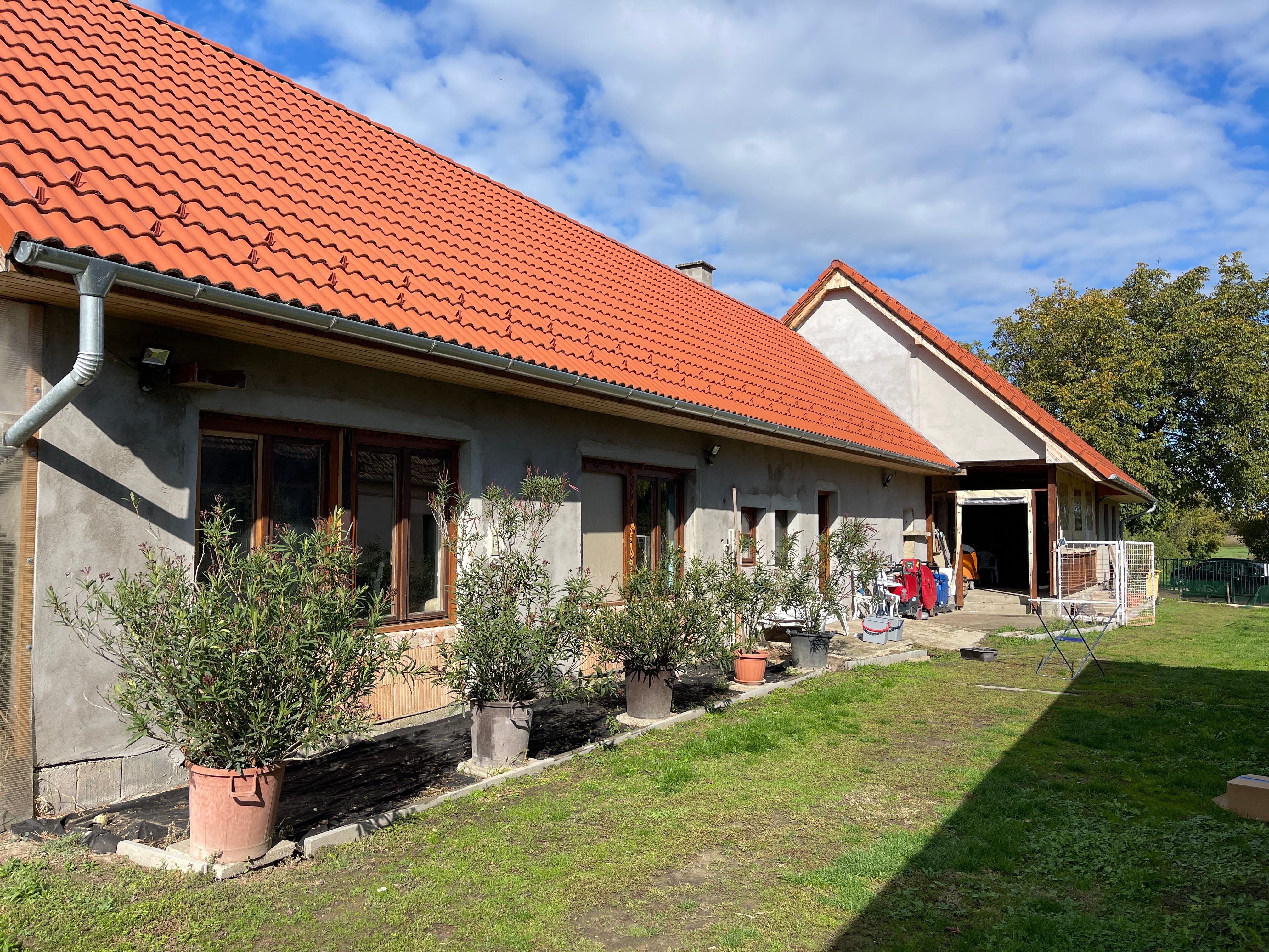 Einfamilienhaus zum Kauf 265.000 € 6 Zimmer 207 m²<br/>Wohnfläche 2.300 m²<br/>Grundstück ab sofort<br/>Verfügbarkeit Balatonszabadi 8651