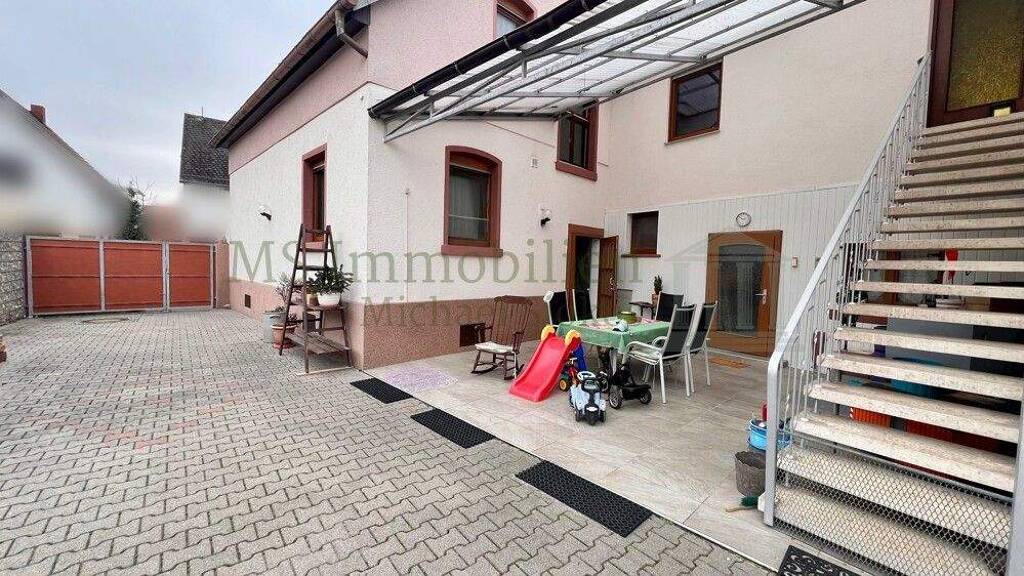 Mehrfamilienhaus zum Kauf 650.000 € 12 Zimmer 260 m² 409 m² Grundstück Lampertheim 68623