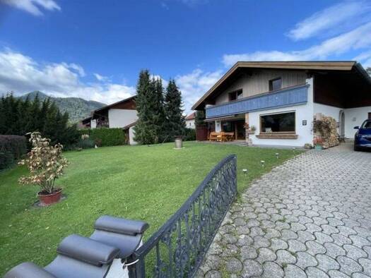Wohnung zur Miete 880 € 2,5 Zimmer 80 m² Geschoss 1/2 frei ab sofort Grassau 83224