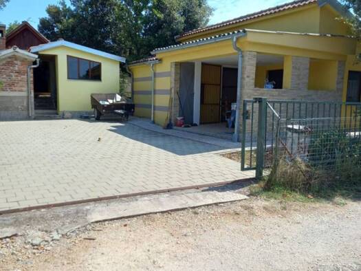 Haus zum Kauf 175.000 € 3 Zimmer 69 m² Peruski, Kavran, Pavicini