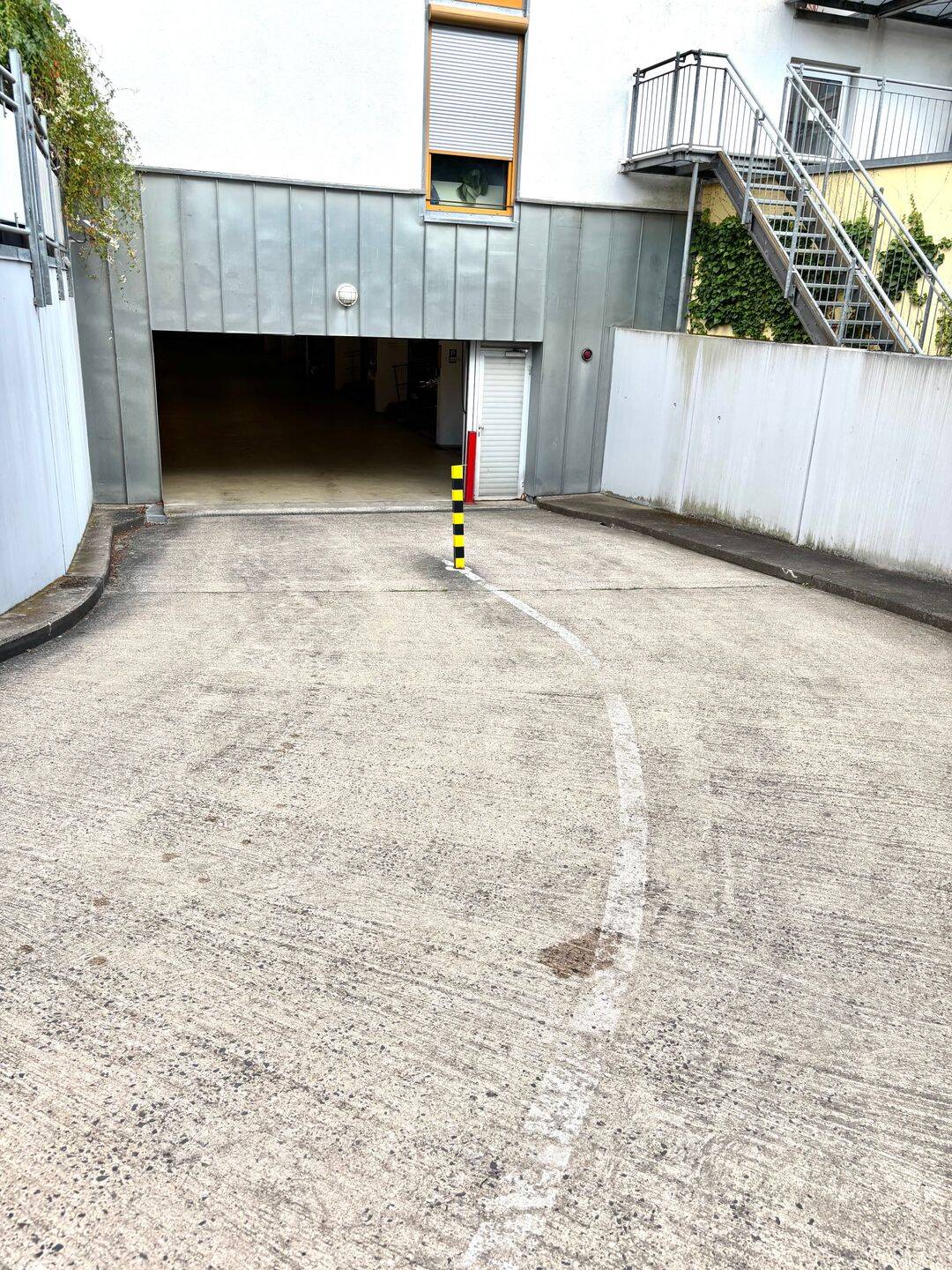 Tiefgarage zur Miete - Ansicht 2