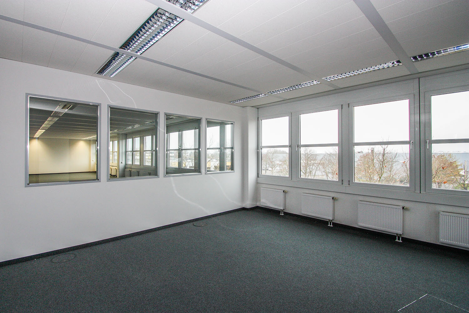 Bürofläche zur Miete provisionsfrei 7,90 € 268 m²<br/>Bürofläche ab 117 m²<br/>Teilbarkeit Tiefenbroich Ratingen 40880