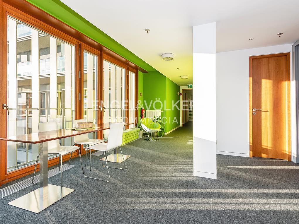 Büro-/Praxisfläche zur Miete 31 € 1.260,5 m²<br/>Bürofläche ab 1.260,5 m²<br/>Teilbarkeit Mitte Berlin 10117