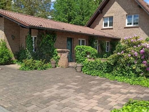 Wohnung zur Miete 1.175 € 1 Zimmer 94 m² Geschoss EG/1 frei ab sofort Hennef (Sieg) 53773