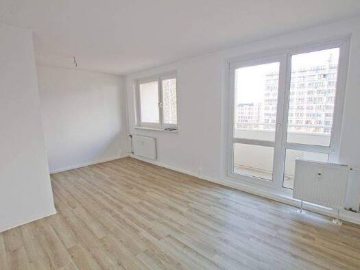 Wohnung zur Miete 438 € 3 Zimmer 58,4 m² 6. Geschoss frei ab 01.03.2026 Kirchnerstr. 13 Innenstadt Halle (Saale) 06112